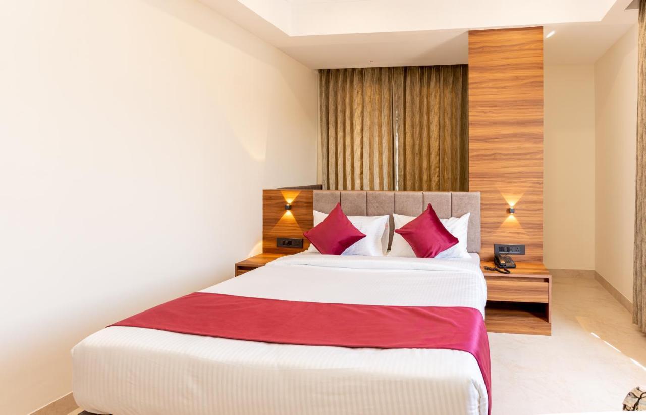 Raghunandan Palace - A Premier Boutique Stay, City Center & 500 Meters From City Railway Station Udaipur Exterior photo