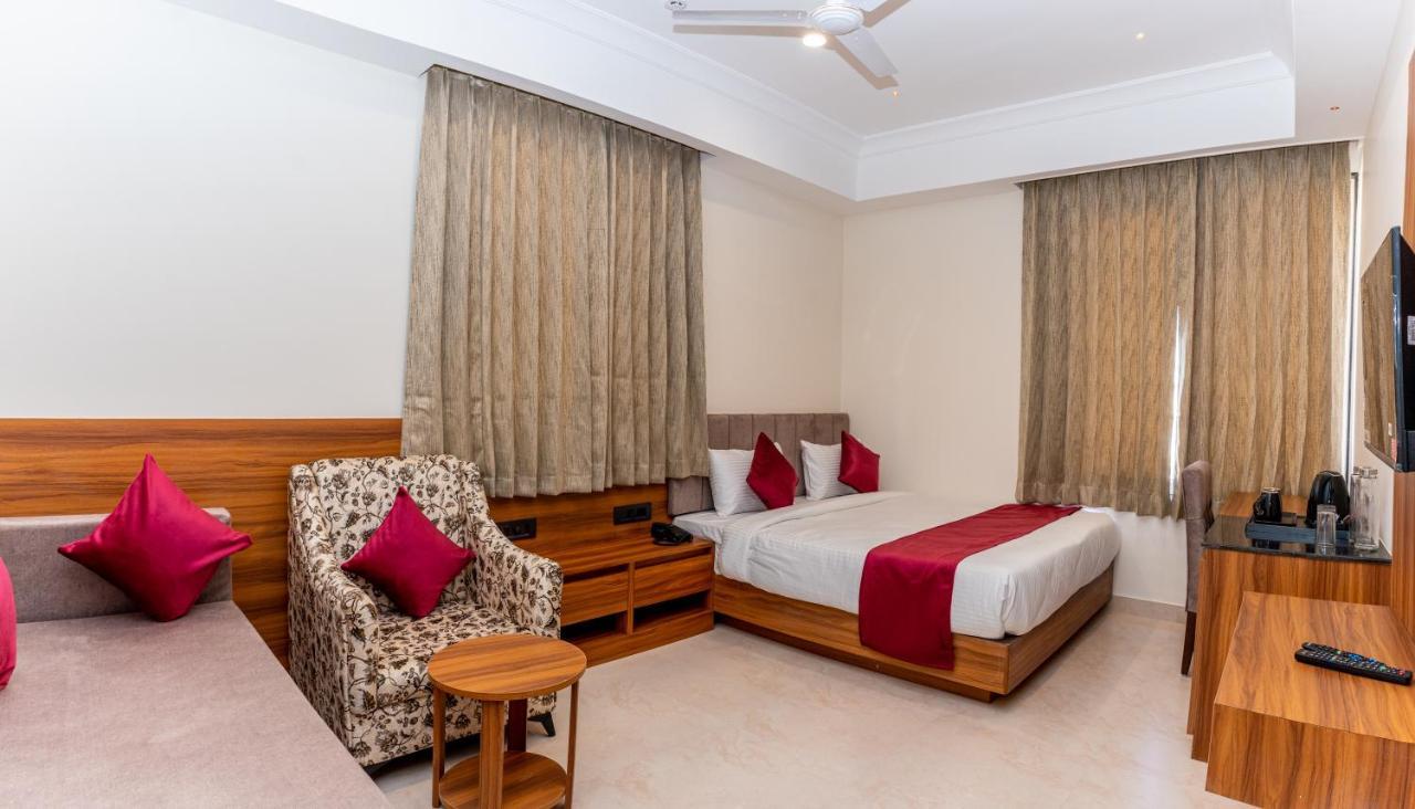 Raghunandan Palace - A Premier Boutique Stay, City Center & 500 Meters From City Railway Station Udaipur Exterior photo