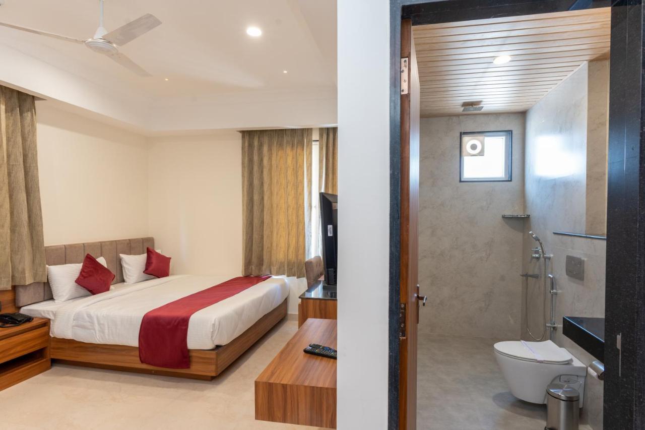 Raghunandan Palace - A Premier Boutique Stay, City Center & 500 Meters From City Railway Station Udaipur Exterior photo