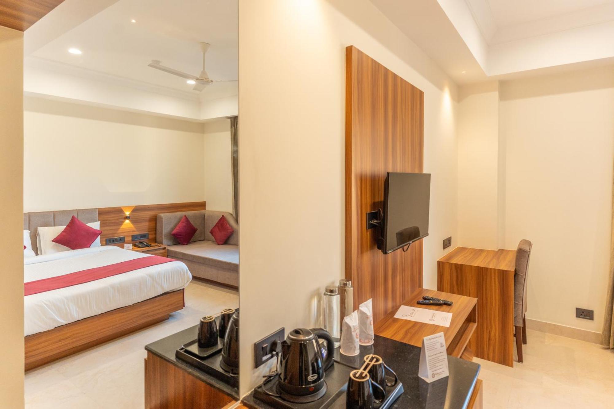 Raghunandan Palace - A Premier Boutique Stay, City Center & 500 Meters From City Railway Station Udaipur Exterior photo
