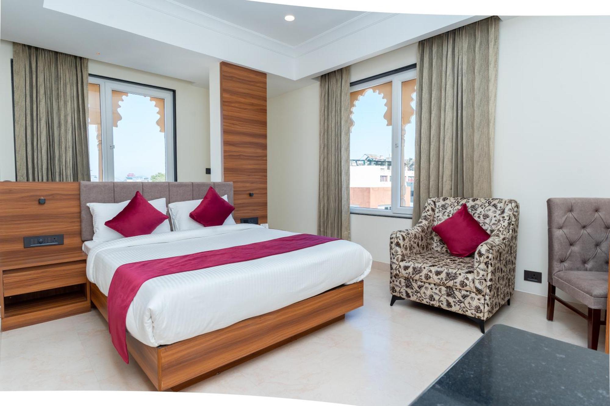 Raghunandan Palace - A Premier Boutique Stay, City Center & 500 Meters From City Railway Station Udaipur Exterior photo