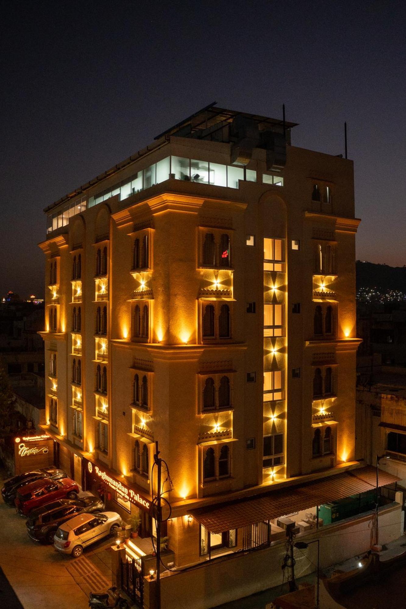 Raghunandan Palace - A Premier Boutique Stay, City Center & 500 Meters From City Railway Station Udaipur Exterior photo